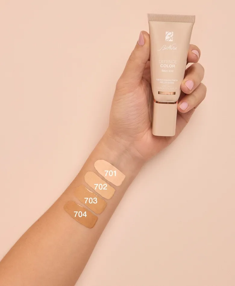Bionike Defence Color Skin Tint Siero Fondotinta Pelle Nuda 704 Caramel 30ml