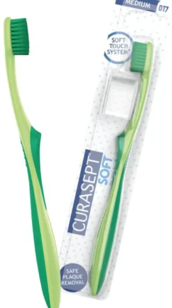 Curasept Soft Spazzolino Medium 017 previene le lesioni gengivali 1 pezzo