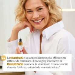 Flavo-C Forte è un potente siero viso intensivo con il 15% di vitamina C pura e fresca che rivitalizza, illumina e aiuta a ridurre i segni di affaticamento della pelle.