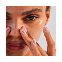 Nivea Clean Deeper Gel Scrub Viso Quotidiano Esfoliante Per La Cura Della Pelle Grassa 150ml