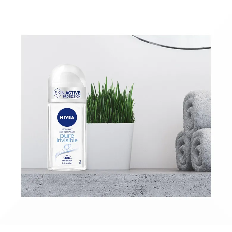 Nivea Pure Invisible Deodorante Roll on Antitraspirante Senza Residui Sui Tessuti 50ml