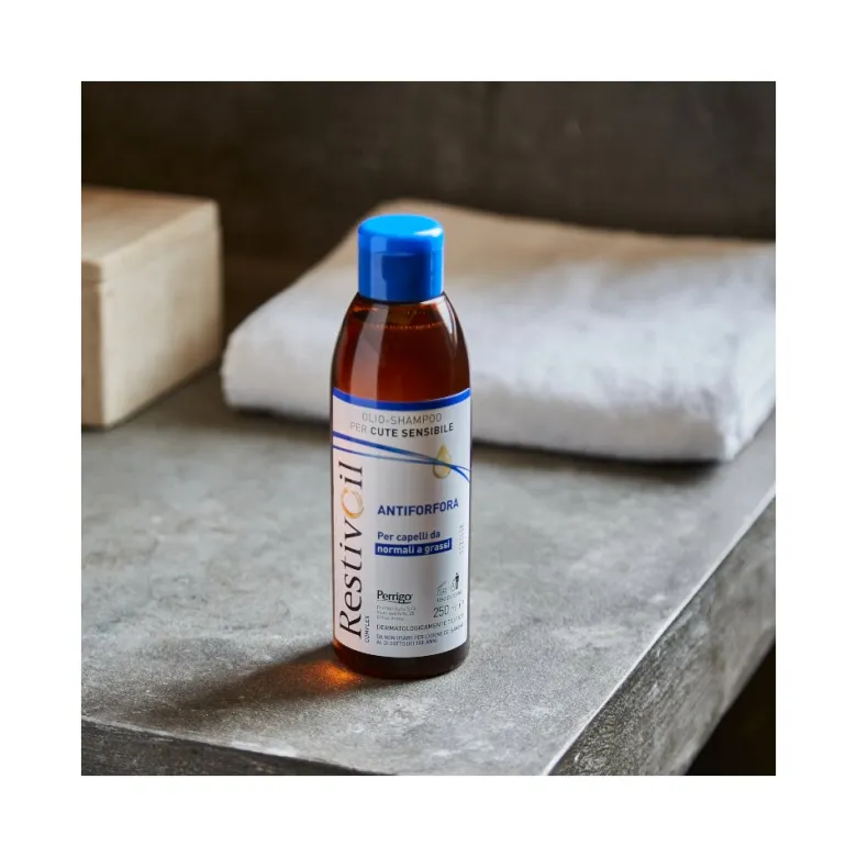 Restivoil Complex Antiforfora Olio-Shampoo per cute sensibile capelli da normali a grassi 250ml